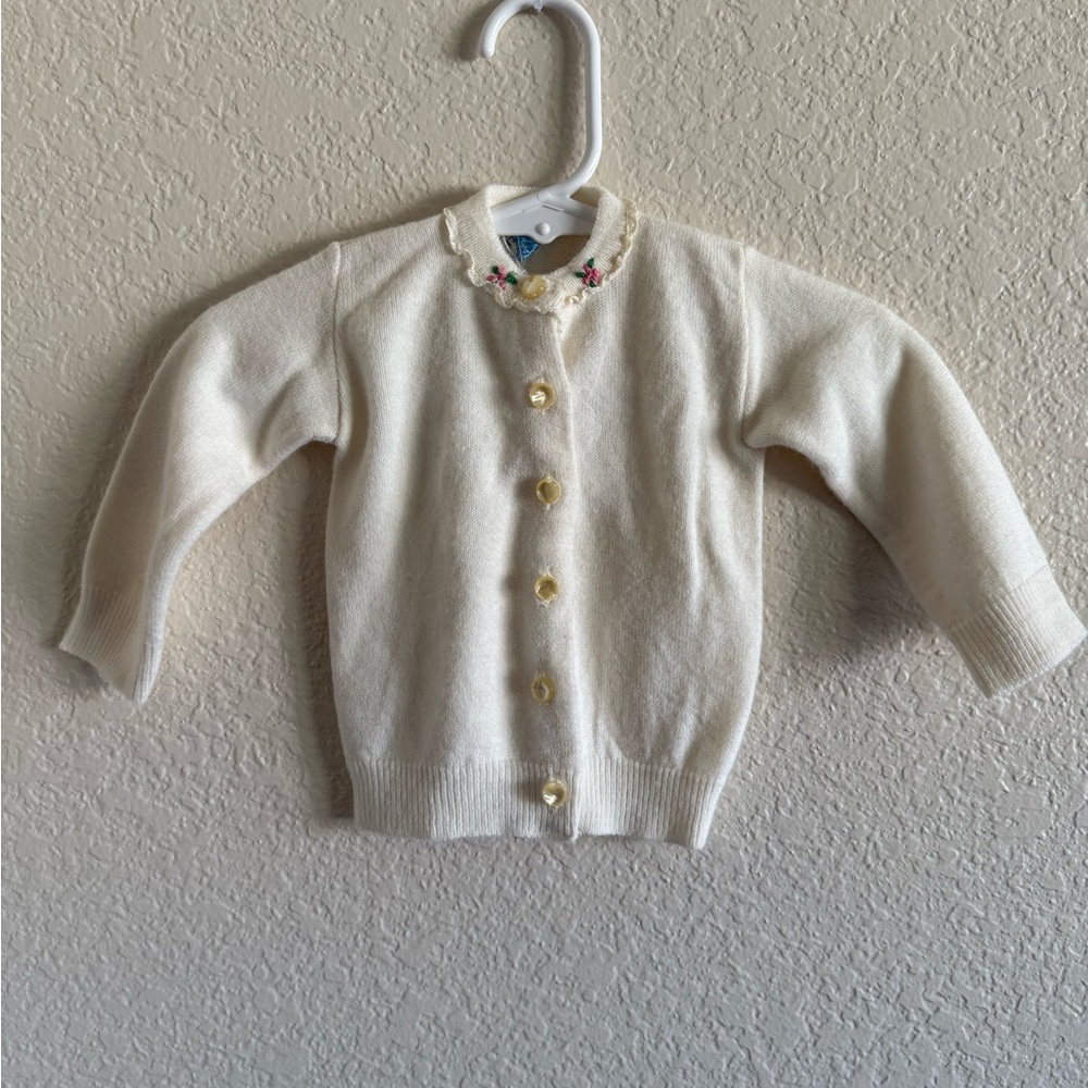 Vintage Julius Berger Baby Cream Sweater with embroidered flowers and lace trim